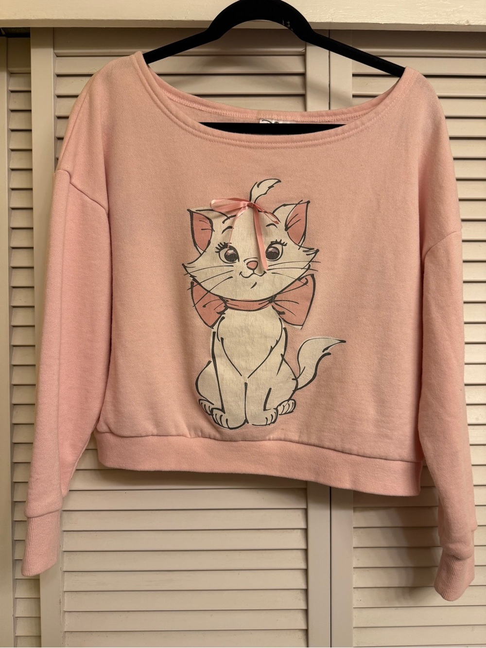Disney’s Women’s M Light Pink Aristocrat Marie Crop Scoop Neck Sweatshirt